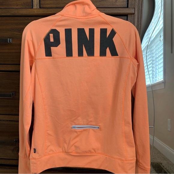 Victoria’s Secret PINK ultimate fleece half-Zip - Picture 3 of 8